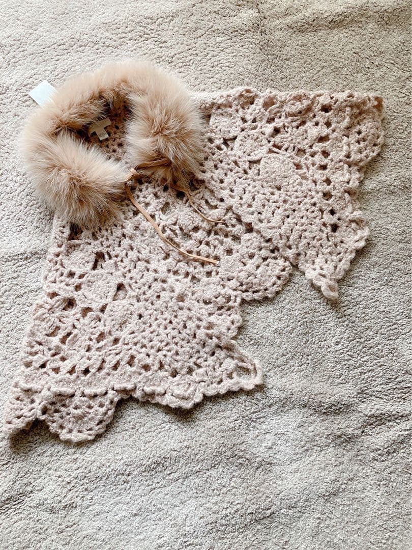 【新品】フラジール ファー付きニットケープ ショール ミルクティー ベージュ