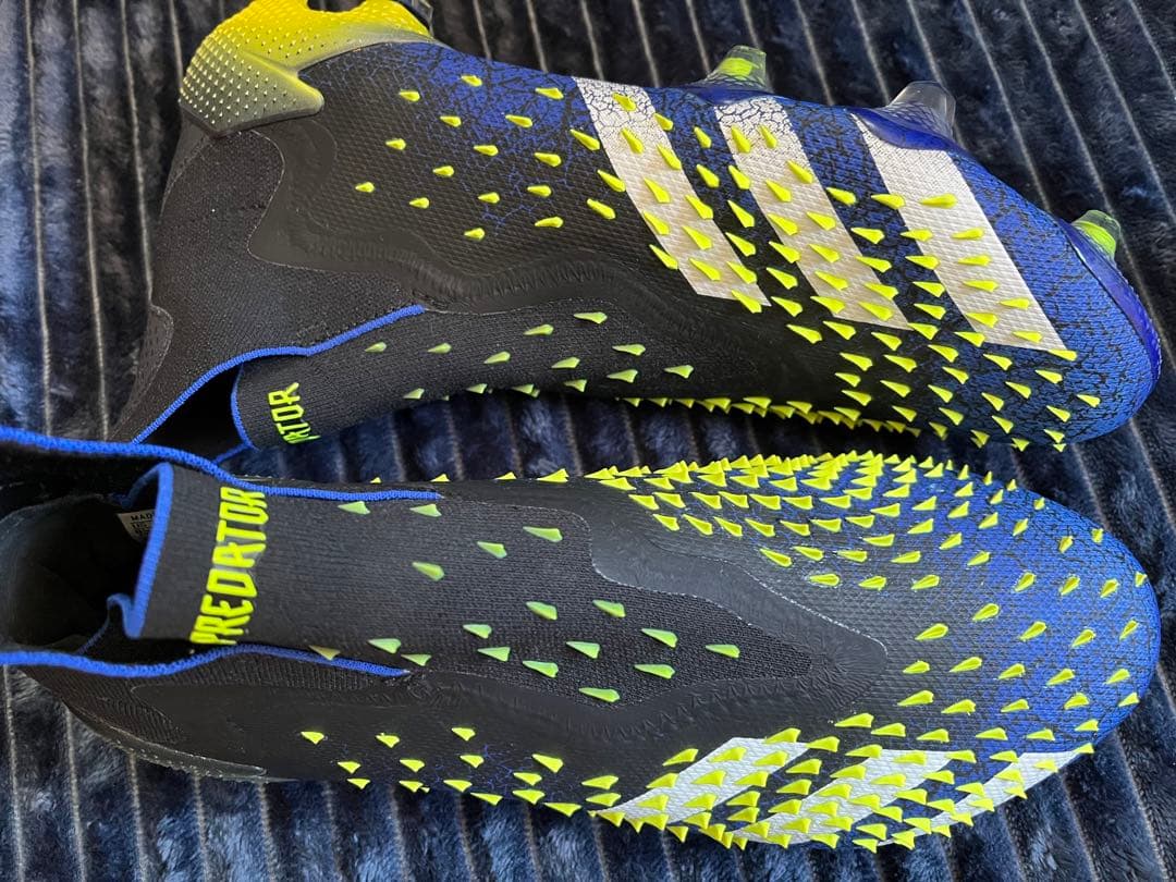 シューズ ADIDAS PREDATOR FREAK +