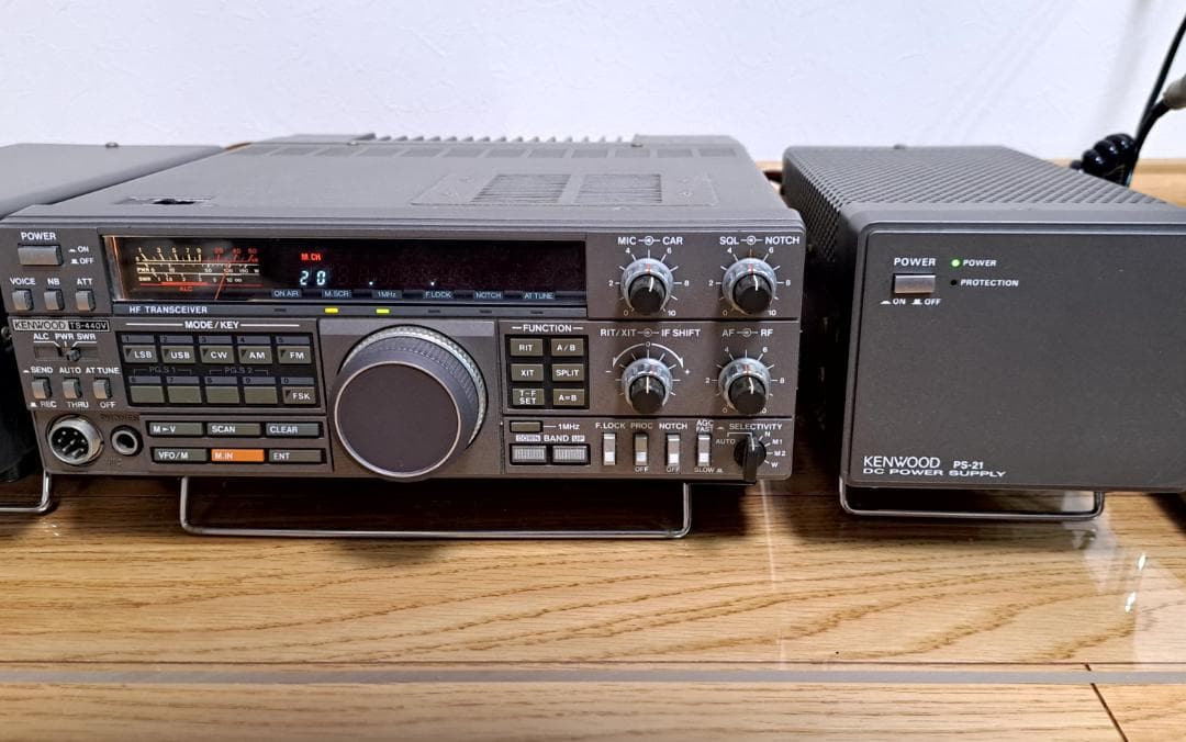 アマチュア無線機器(KENWOOD TS-440V,PS-21,SP-430）