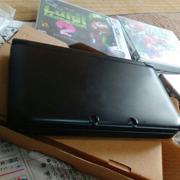 3DS LL とソフト4つ