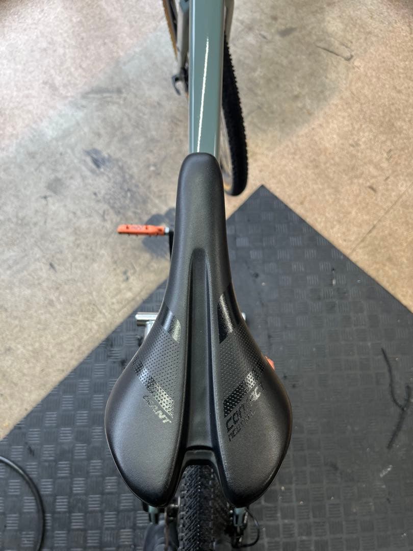 自転車本体 GIANT REVOLT ADVANCED 2