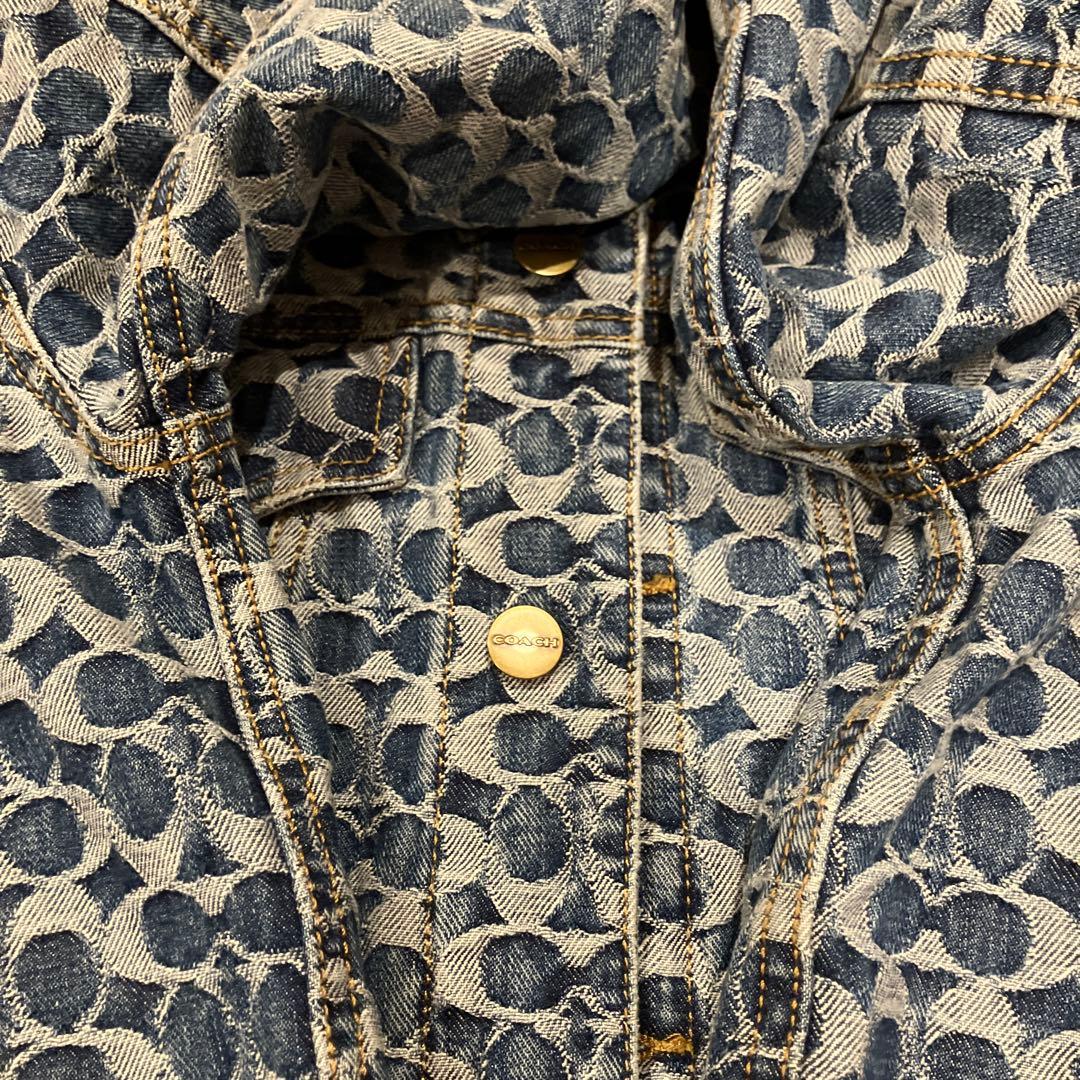 美品✨COACH シグネチャー 総柄 デニムジャケット 金ボタン　L 男女兼用