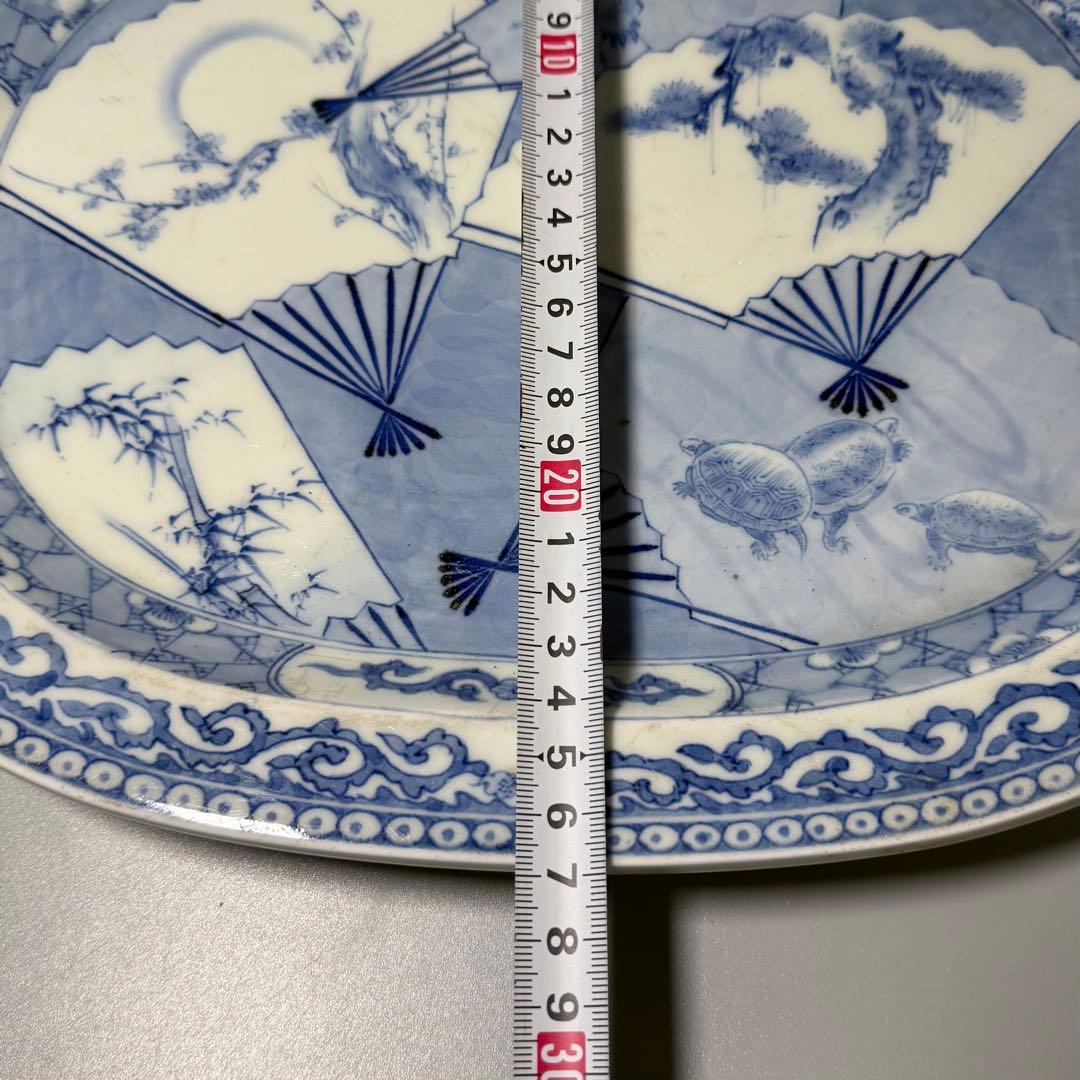 幕末〜明治期　古伊万里　染付松竹梅鶴亀扇子絵大皿　細かい絵付け　唐草文　32cm